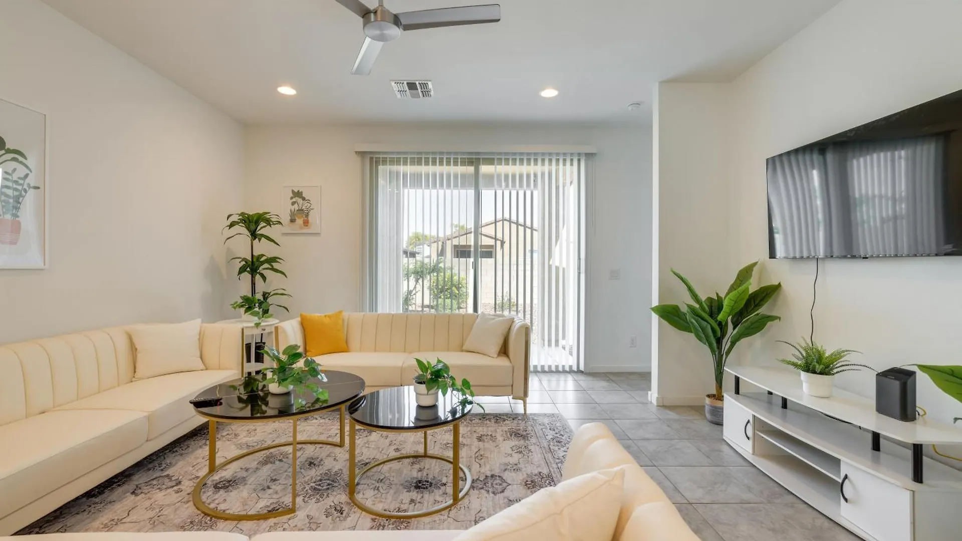 10 Mi To Downtown Suburban Phoenix Home